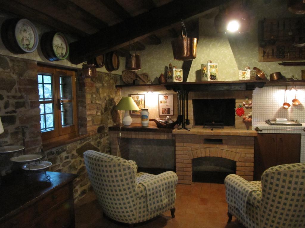 Piccolo Relais Galletto di Marzo Paciano Esterno foto